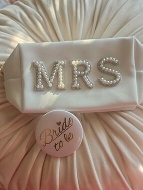 Pearl-Embellished White Bridal Cosmetic Pouch